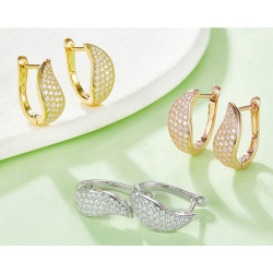 Гялалзсан моиссанит алмаз  алтаар бүрсэн Ээмэг