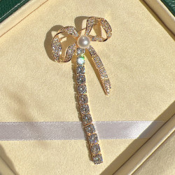 The Colette Ribbon Brooch Natural Pearl brooch
