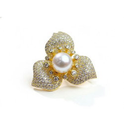 Brooch,Pendant gold plated Natural Fresh water Pearl